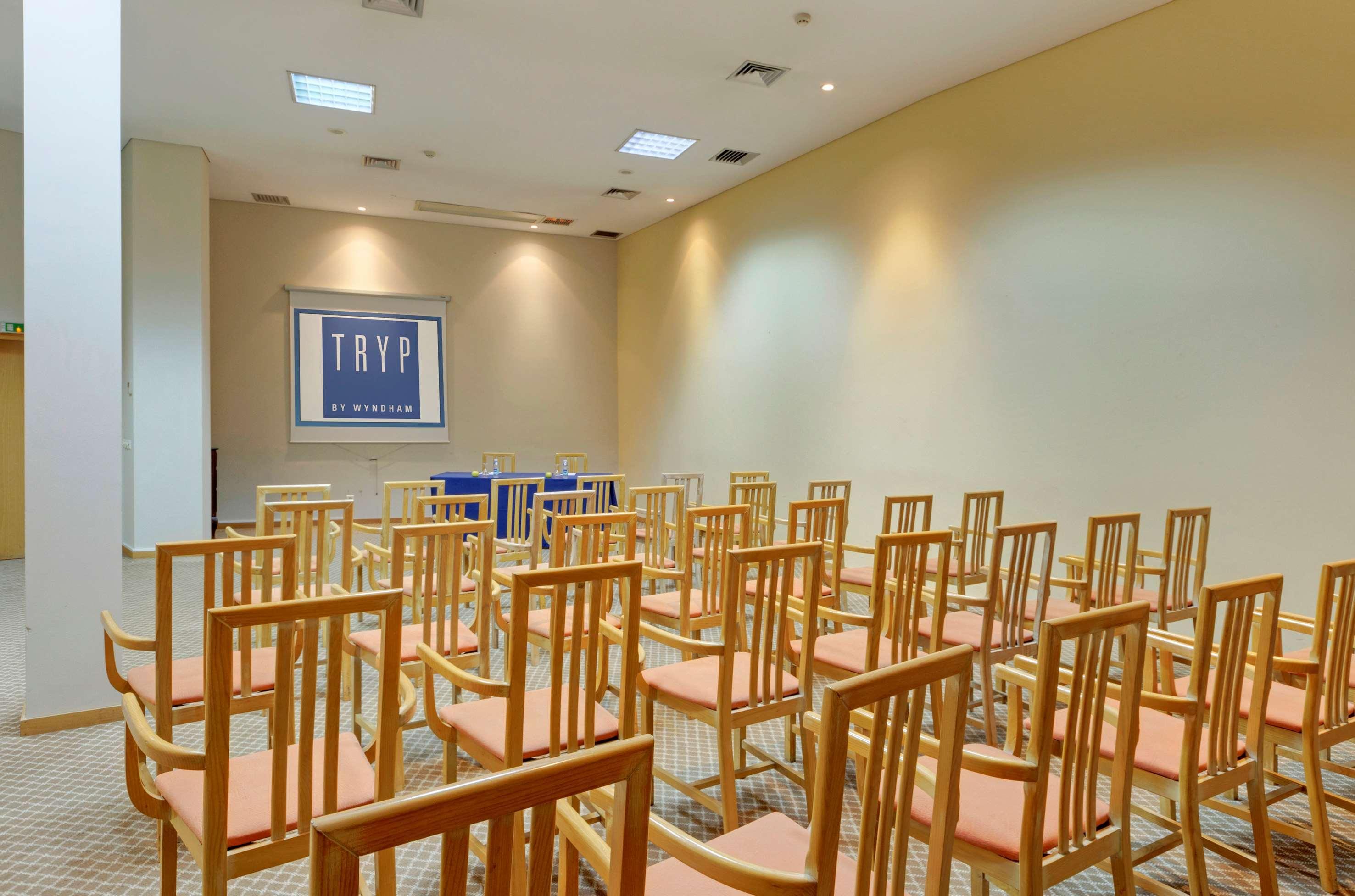 Tryp By Wyndham Porto Centro Hotel Luaran gambar